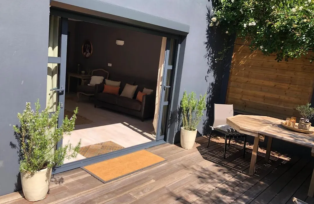 Patio 127-1